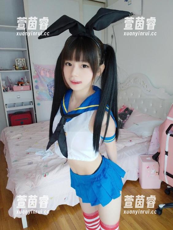 HiZzy制服写真作品，惊艳下载链接，尽在让你心动的瞬间！